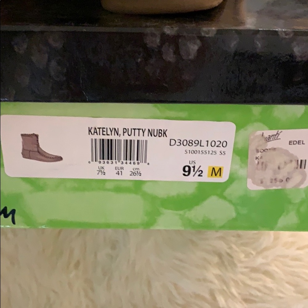 Sam Edelman booties Katelyn putty - Picture 2 of 3